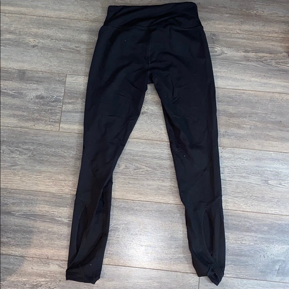 Victoria’s Secret Sport Black Knockout Leggings - Picture 2 of 4